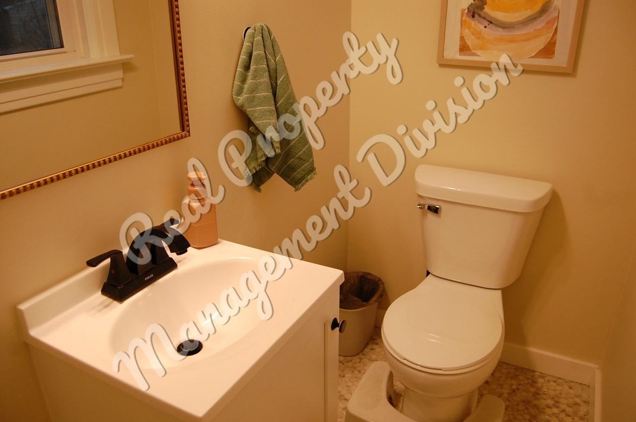 2817 S Park Ave - Photo 6 of 15