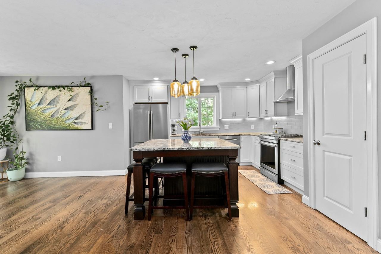 21 Pasture Brook Rd - Photo 2 of 19