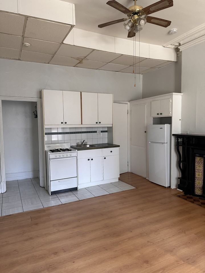 1445 Rue Saint-Marc #1 - Photo 2 of 14