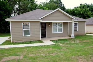 featured image of 2975 Lake Park Rd