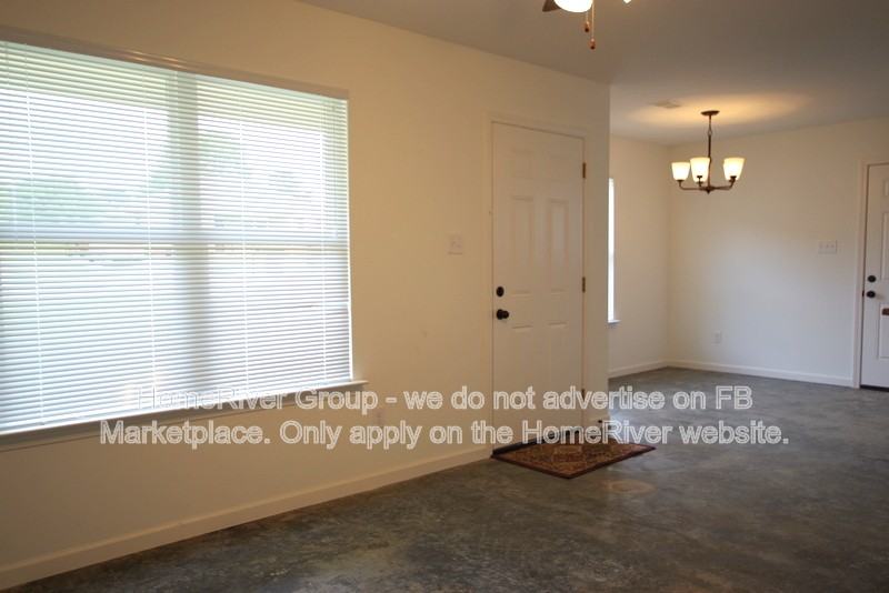 2975 Lake Park Rd - Photo 3 of 20