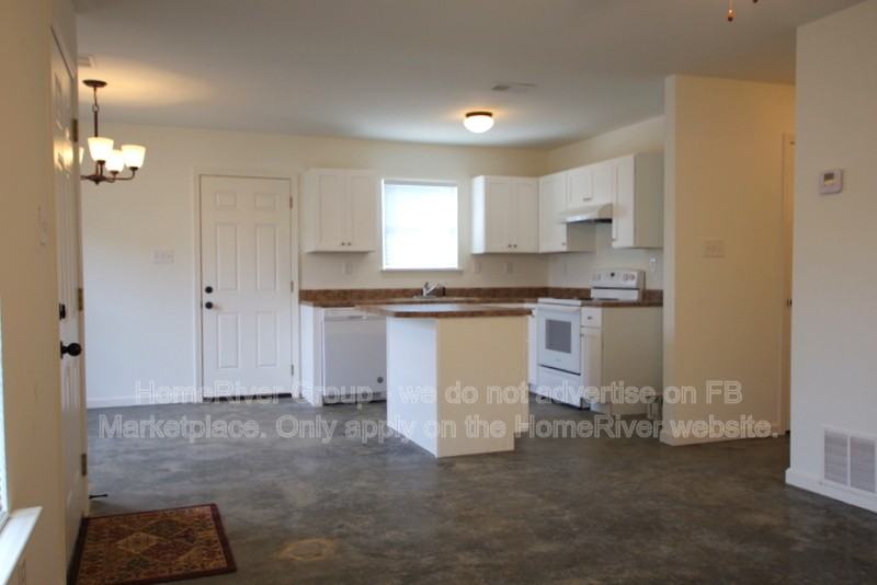 2975 Lake Park Rd - Photo 4 of 20