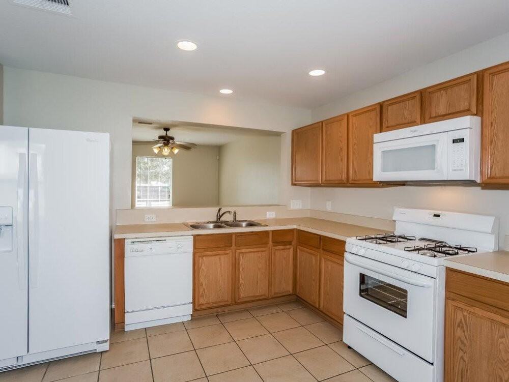 914 Eagles Glide Dr - Photo 6 of 15