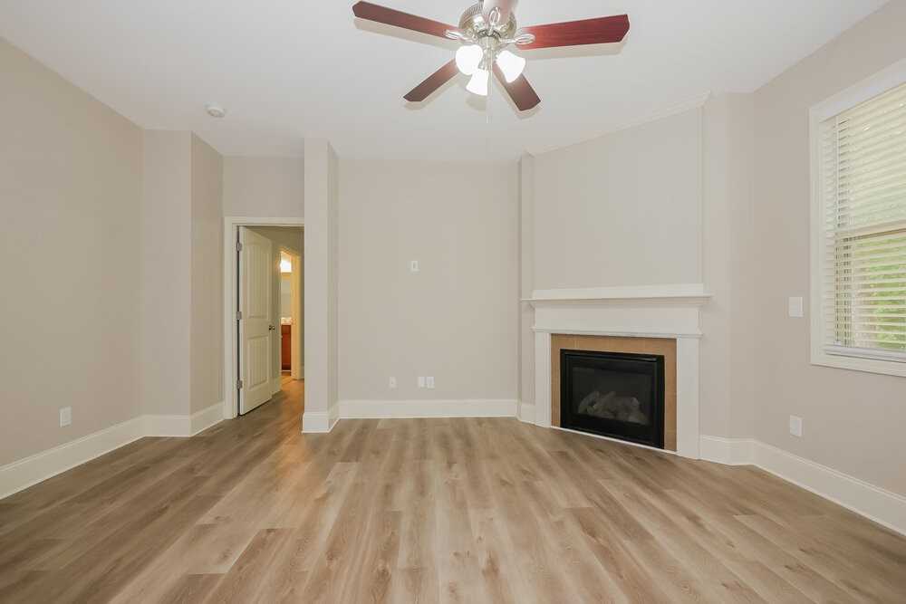 236 High Court Way - Photo 4 of 16