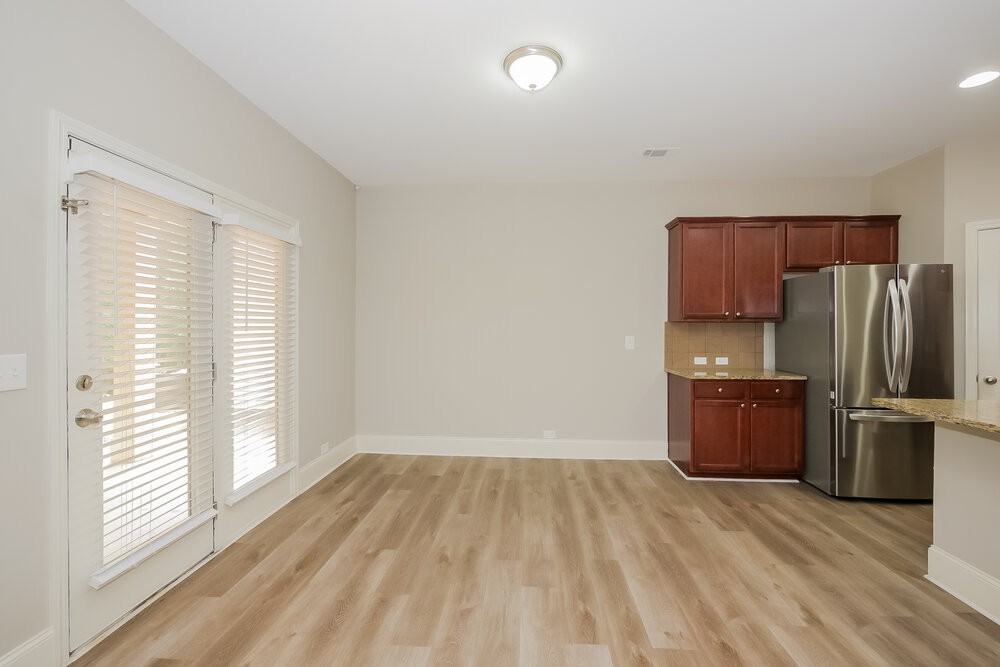 236 High Court Way - Photo 7 of 16