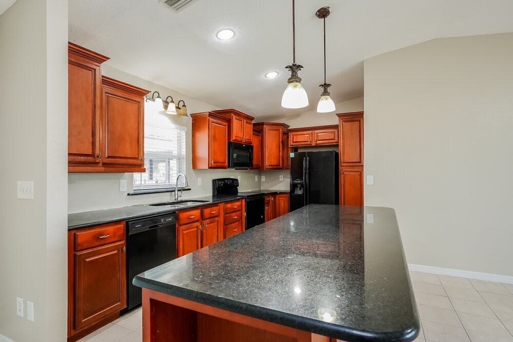 971 Winsome Rd - Photo 6 of 16