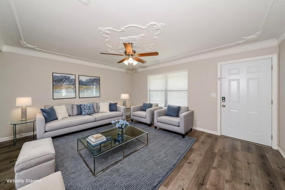 5362 Trekell St - Photo 4 of 19