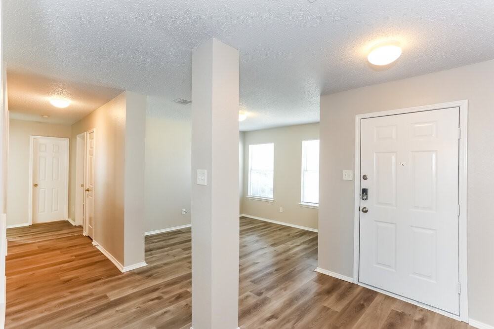 176 Palm Dr - Photo 6 of 19