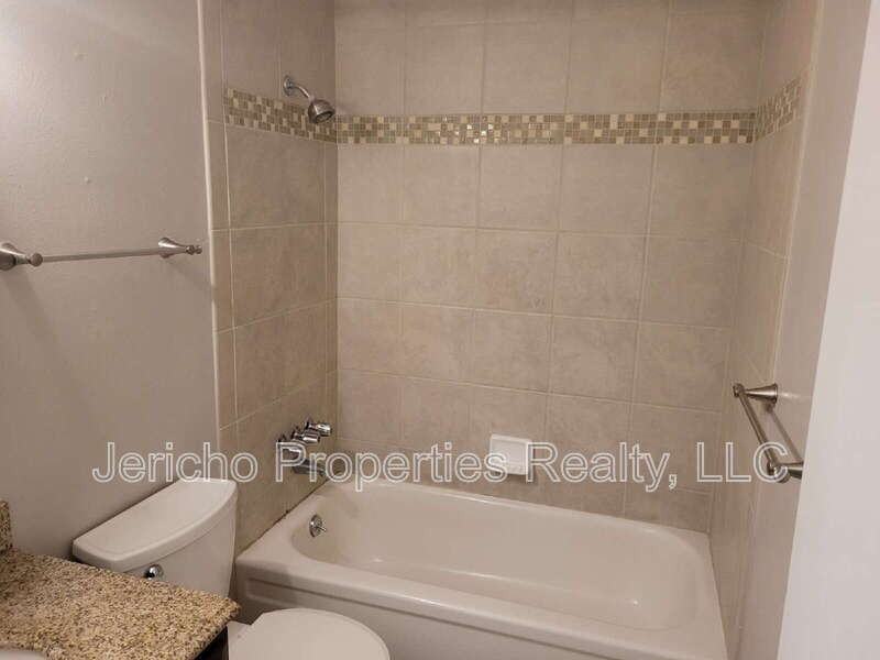 633 Oak St #6 - Photo 2 of 13