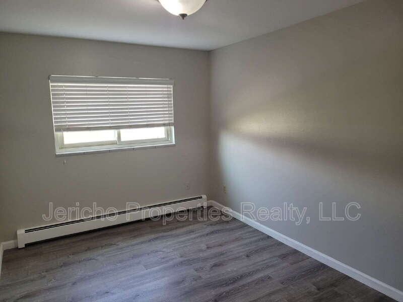 633 Oak St #6 - Photo 4 of 13