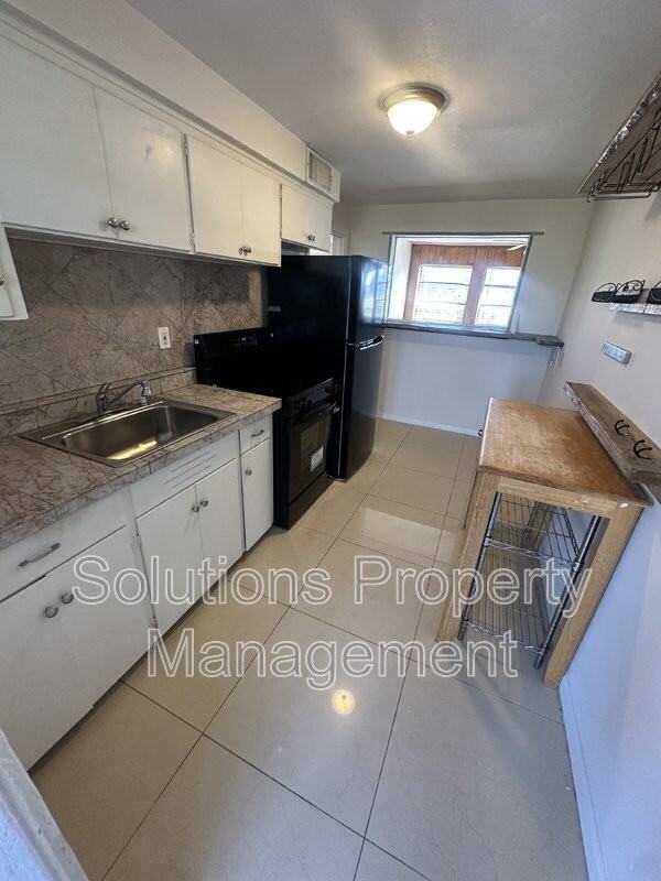 1630 S Atlantic Ave #4 - Photo 4 of 12