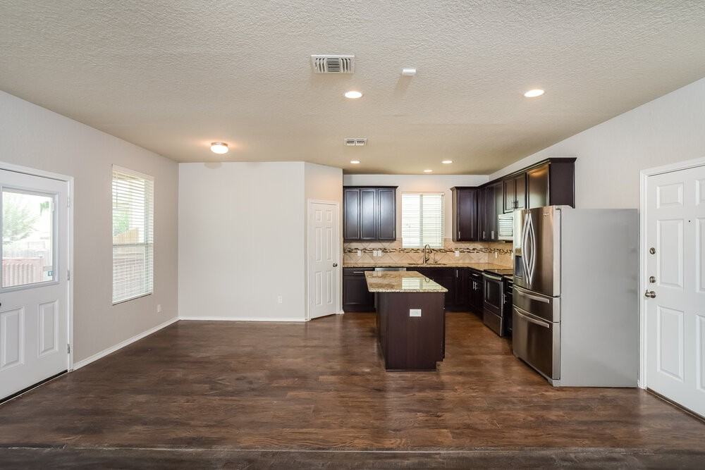 9431 Hanover Sky - Photo 7 of 20