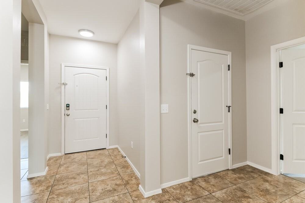 4786 E Desert Thorn Dr - Photo 3 of 18