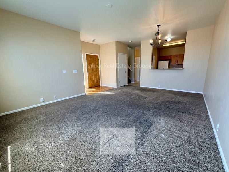 8765 Bamboo Grv - Photo 4 of 17