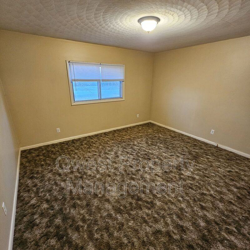 405 E Woodlawn Ave #5 - Photo 4 of 4