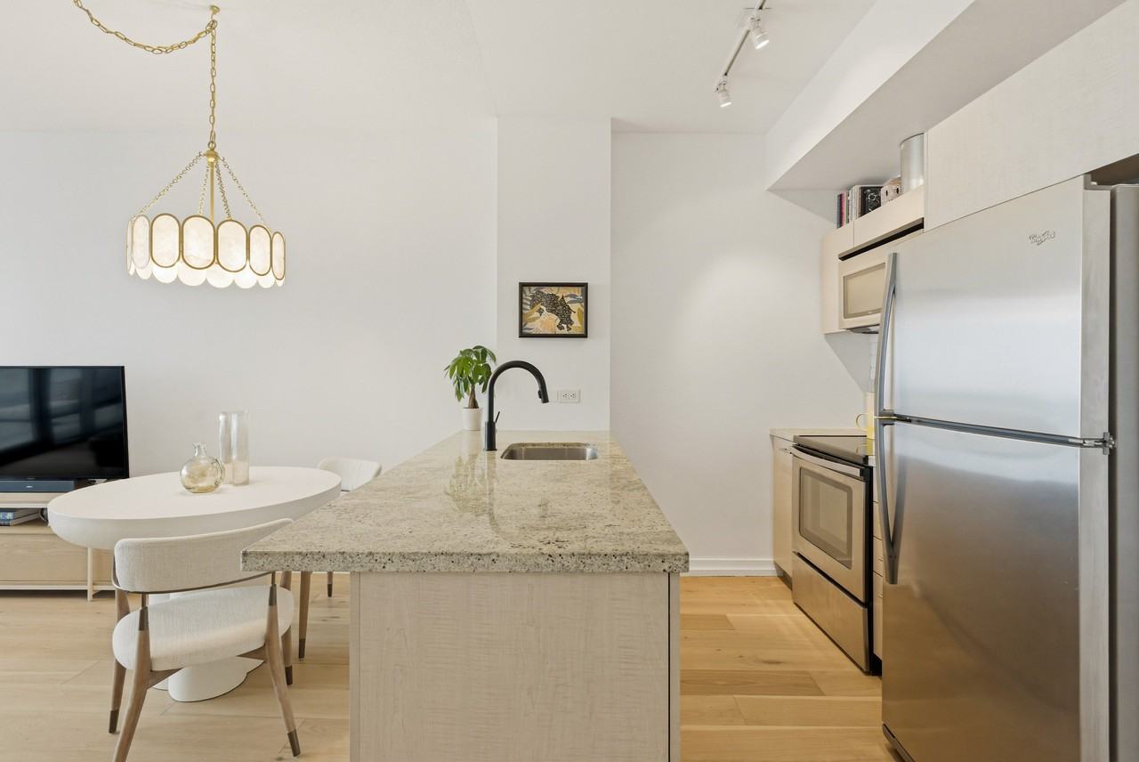 70 Distillery Lane #1804 - Photo 4 of 34