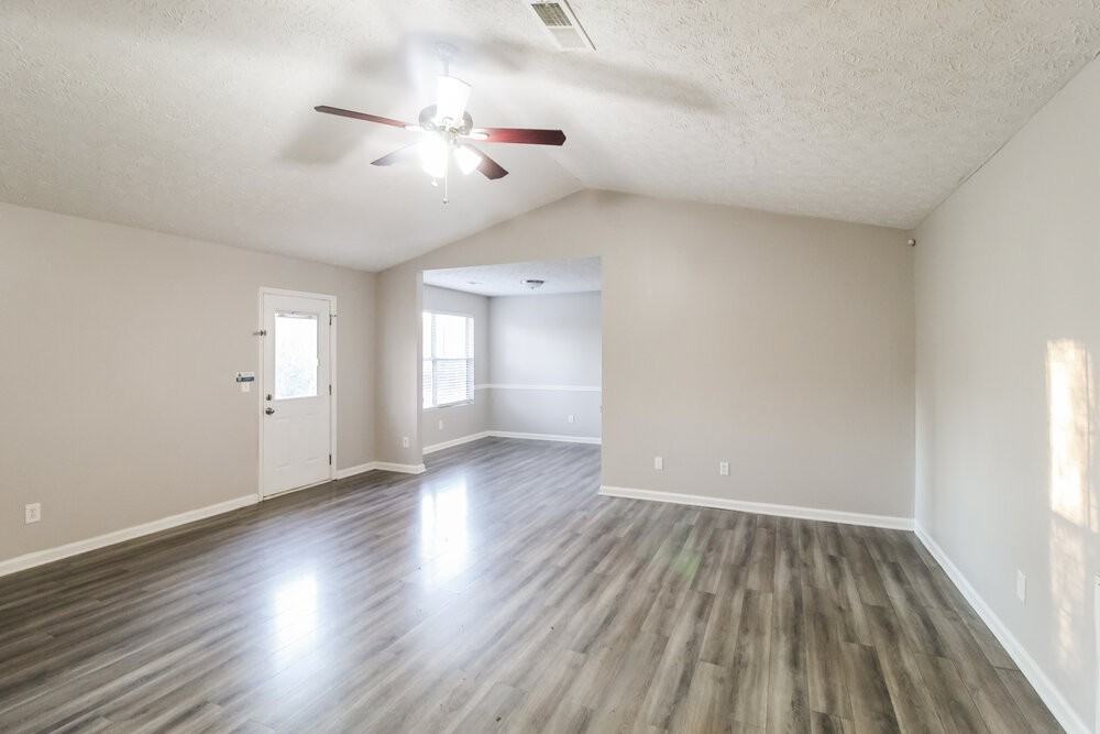 39 Fairview Dr - Photo 4 of 16