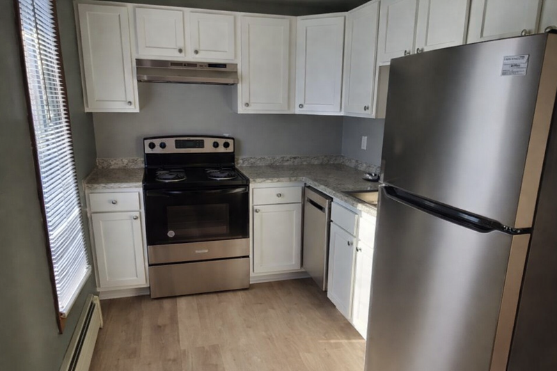 401 S Van Buren St - Photo 3 of 9