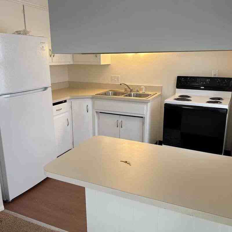 1095 Gillingham Rd - Photo 2 of 8