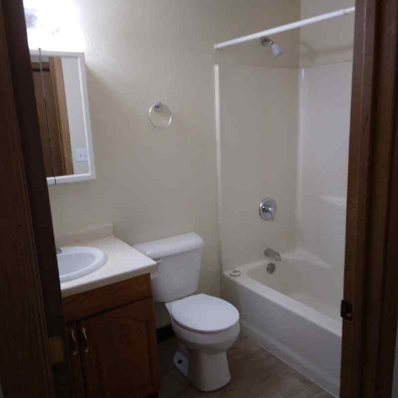 301 Leeland St - Photo 6 of 6