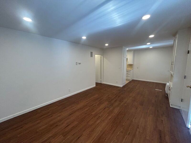 346 N Louise St #12 - Photo 3 of 10