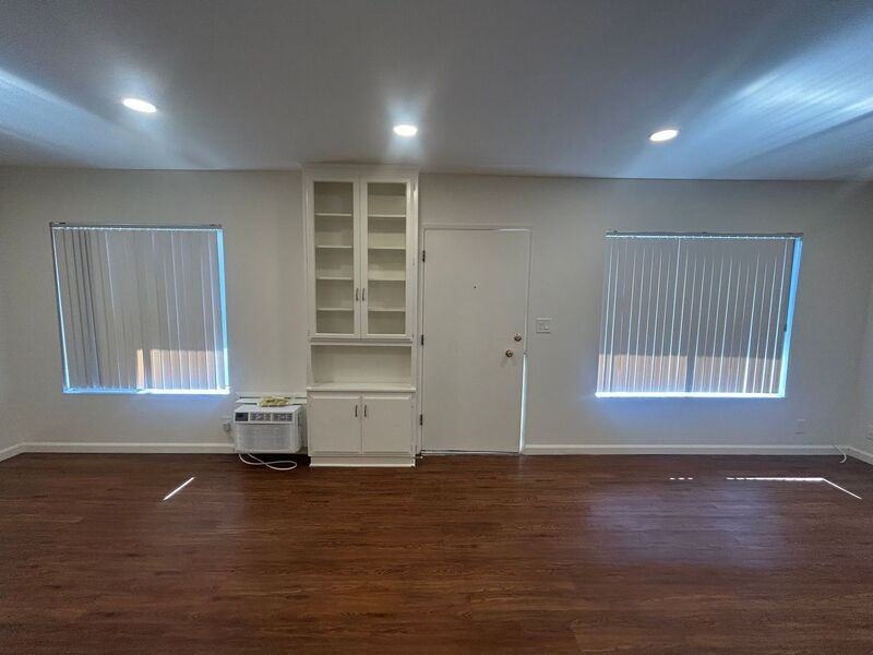 346 N Louise St #12 - Photo 5 of 10