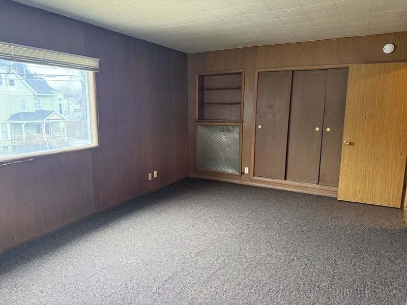 929 Jackson St - Photo 5 of 16