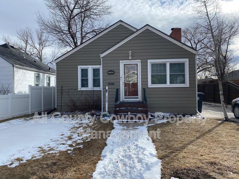 209 E 2nd Ave - Photo 2 of 14