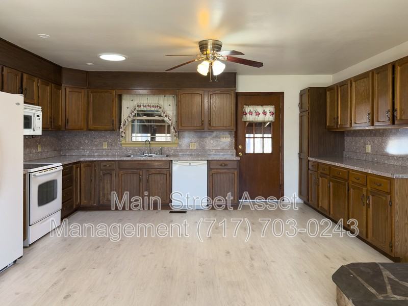 735 Yellow Hill Rd - Photo 5 of 41