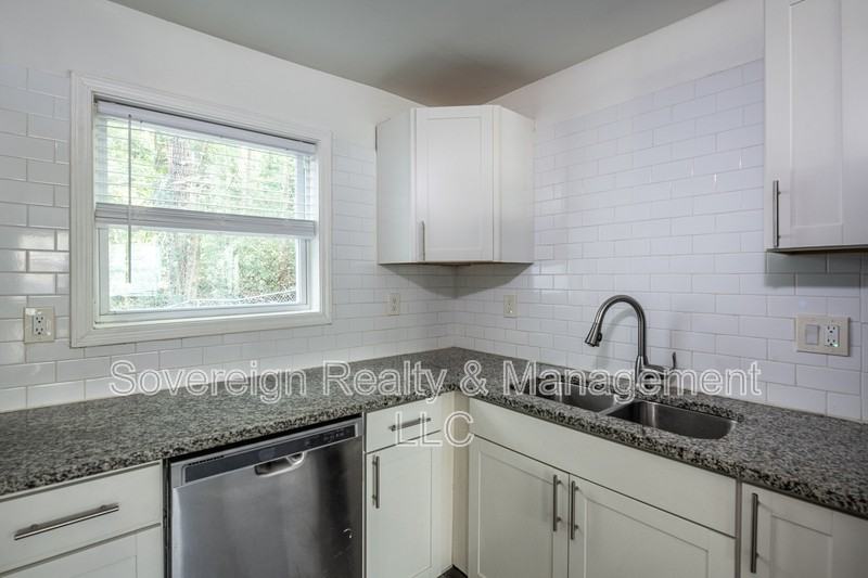3366 Delmar Ln Nw - Photo 3 of 28