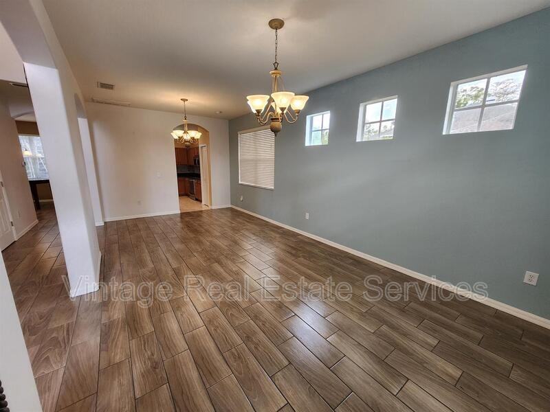 3913 Roswell Pl - Photo 5 of 32