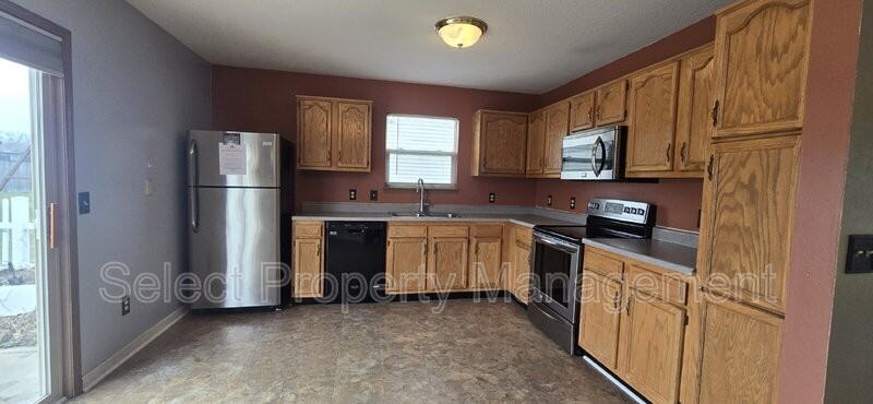 12210 Mossy Oak Run - Photo 4 of 24