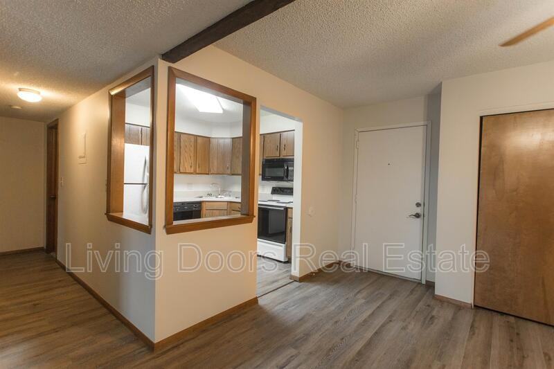 1935 N Lincoln Ave #309 - Photo 5 of 20