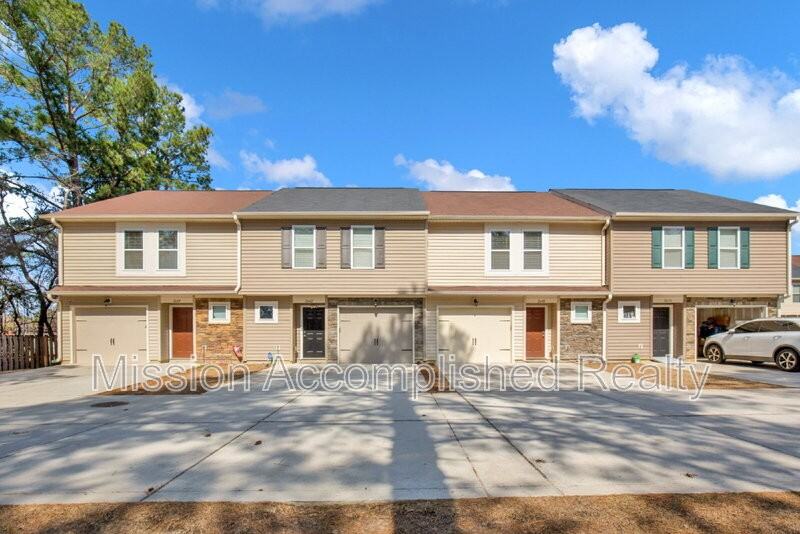 2644 Middle Branch Bnd - Photo 2 of 33