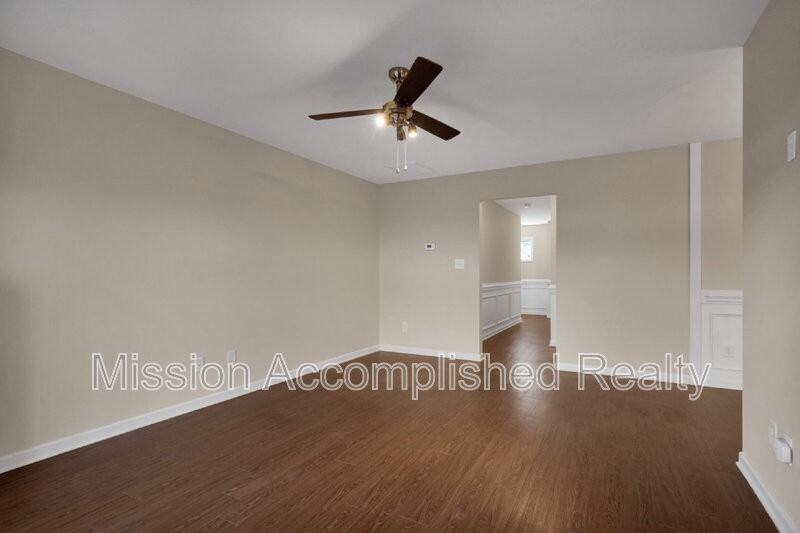 2644 Middle Branch Bnd - Photo 7 of 33