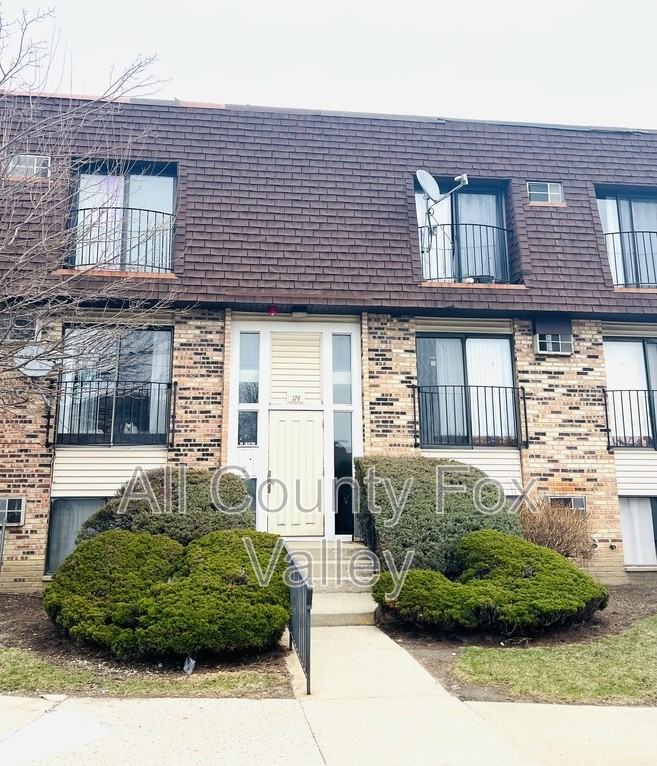 174 S Waters Edge Dr #102 - Photo 2 of 12