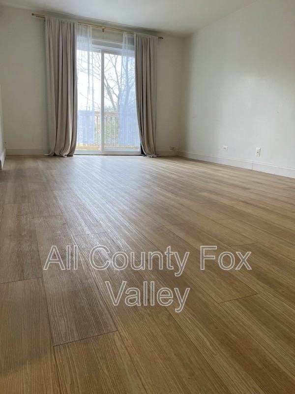 174 S Waters Edge Dr #102 - Photo 5 of 12