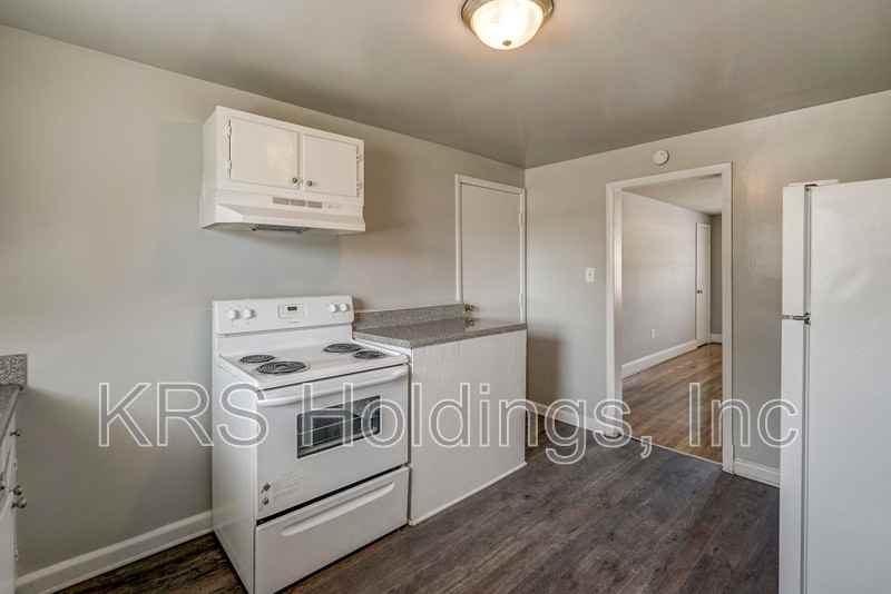 5411 Remuda Dr #4 - Photo 4 of 13