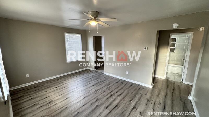 1810 Blair Hunt Dr - Photo 4 of 12