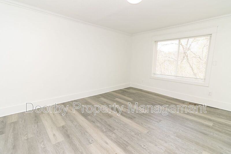 1203 Rockway Dr #2 - Photo 7 of 11