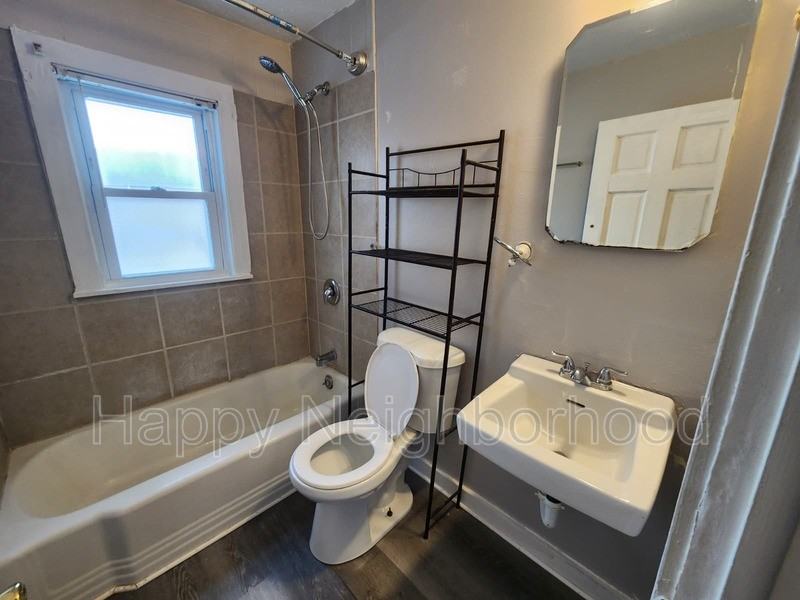 7 Webb St #C - Photo 5 of 15