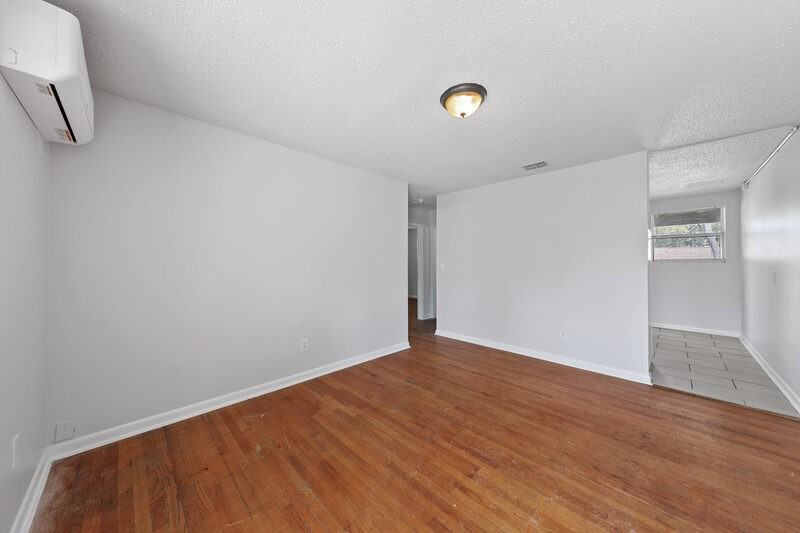 1531 Louisiana St #4 - Photo 5 of 13