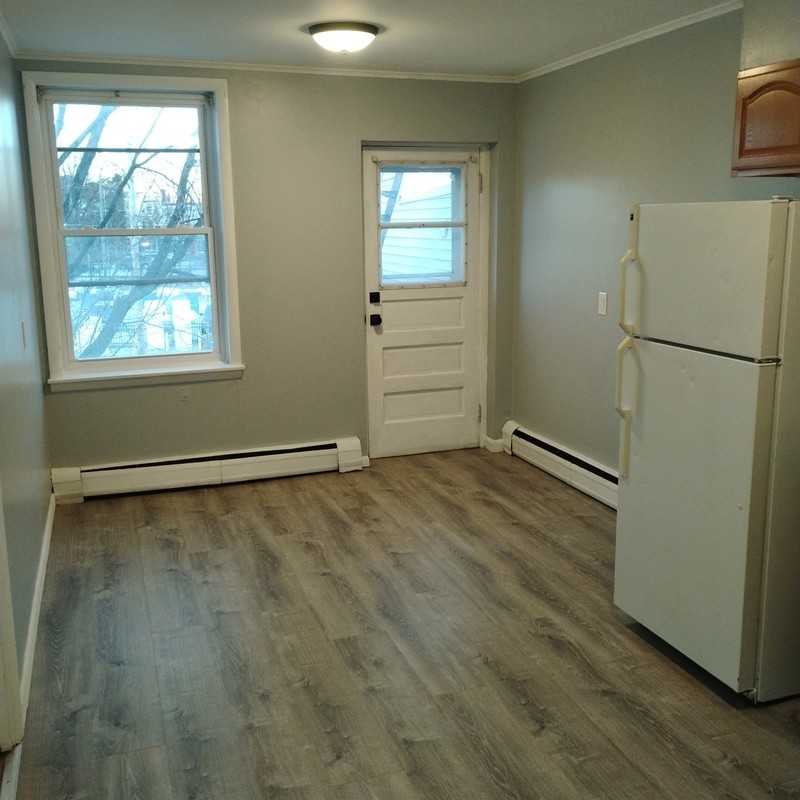 9 Western Ave - Photo 6 of 10