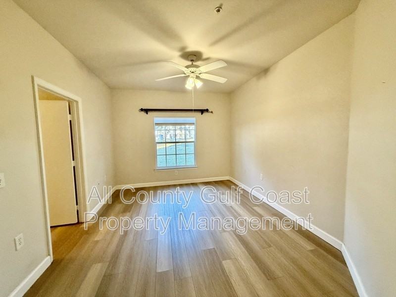 5110 Northridge Rd #104 - Photo 4 of 17