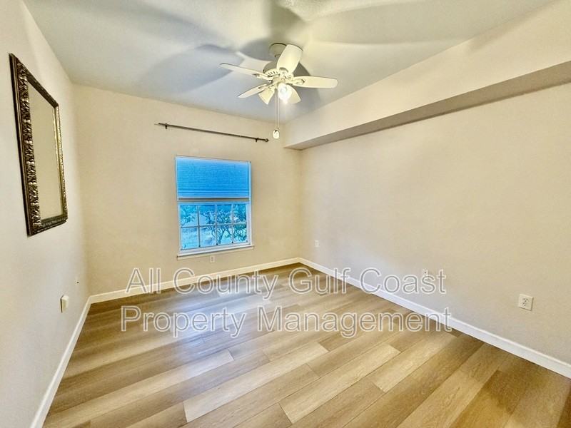 5110 Northridge Rd #104 - Photo 6 of 17