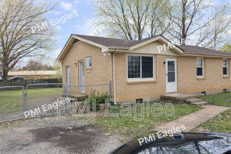 1507 Nichols Dr - Photo 2 of 7