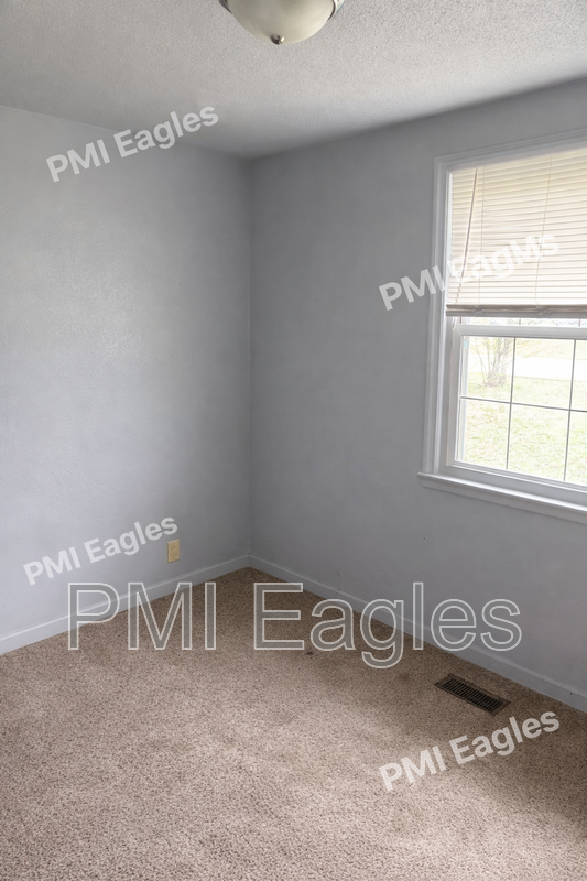 1507 Nichols Dr - Photo 4 of 7