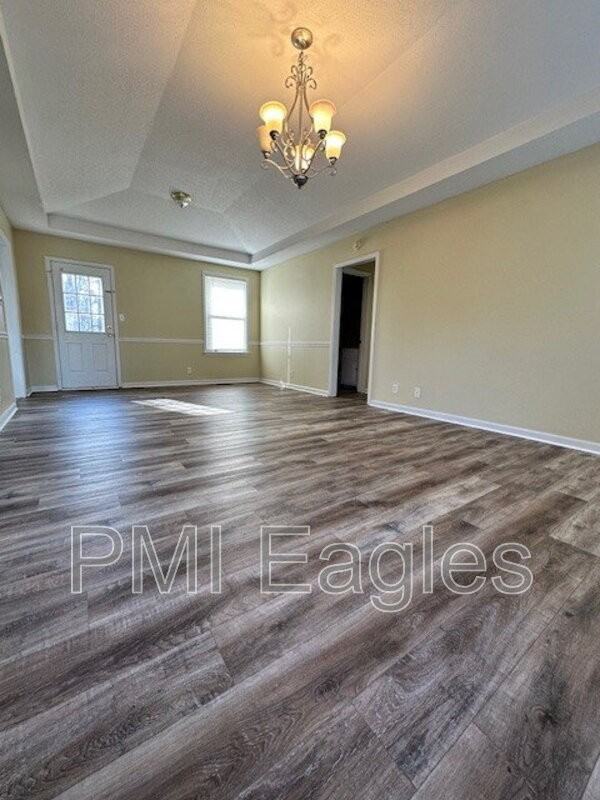 3444 Arvin Dr - Photo 4 of 14