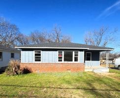 featured image of 810 Fairfax Ave