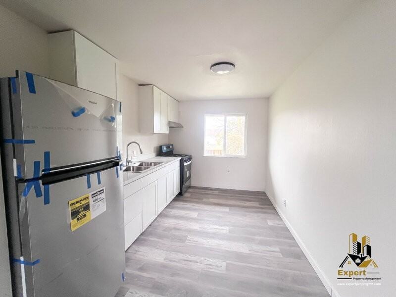1507 Nogales St #4 - Photo 4 of 11